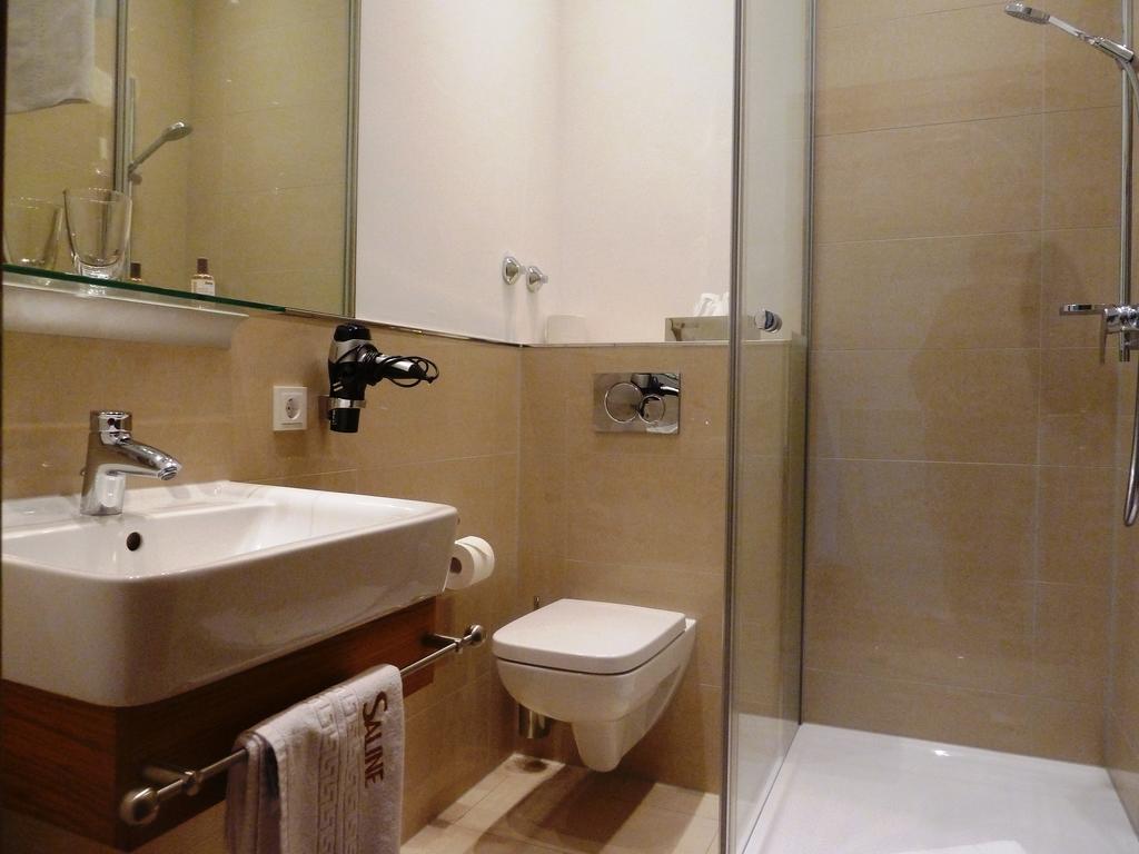 Hotel Saline 3 Бюдинген Экстерьер фото